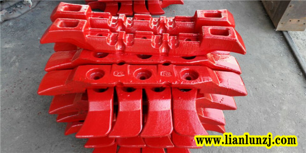 大型刮板輸送機(jī)<i style='color:red'>17gl7-1刮板</i>鍛造工藝的重難點(diǎn)在哪？